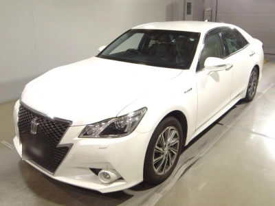 TOYOTA CROWN HYBRID