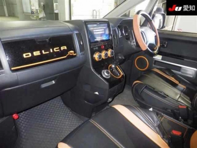 MITSUBISHI DELICA D:5