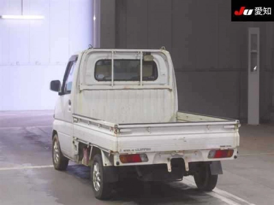 NISSAN CLIPPER TRUCK