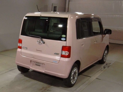 TOYOTA PIXIS SPACE