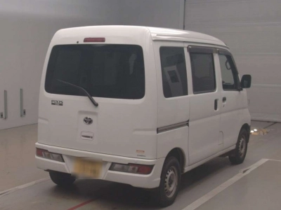 TOYOTA PIXIS VAN
