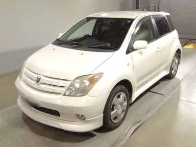 TOYOTA IST