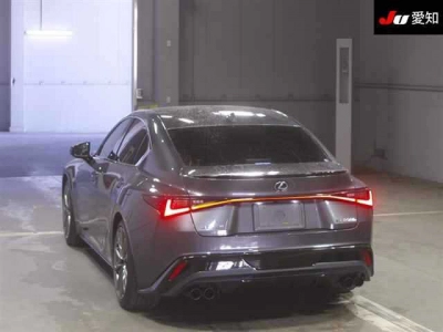 LEXUS IS