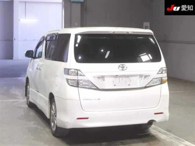 TOYOTA VELLFIRE