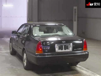 TOYOTA CROWN MAJESTA
