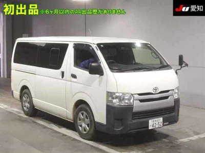 TOYOTA REGIUS VAN