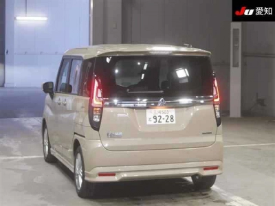 MITSUBISHI DELICA D:2