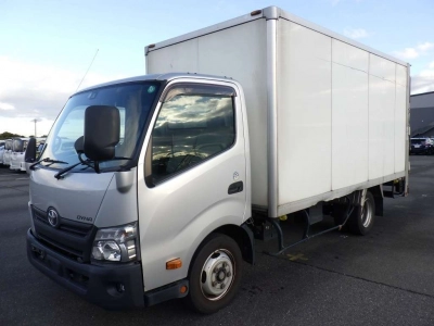 TOYOTA DYNA TRUCK
