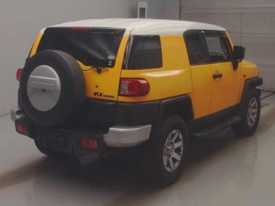 TOYOTA FJ CRUISER