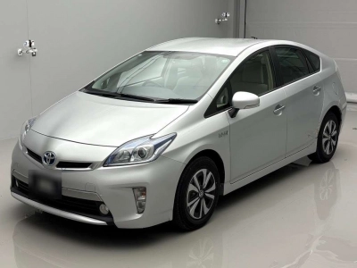 TOYOTA PRIUS PHV