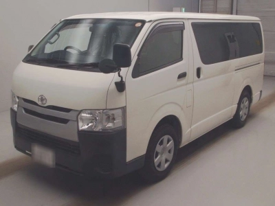 TOYOTA REGIUS VAN