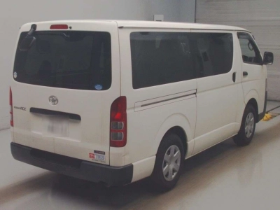 TOYOTA REGIUS VAN