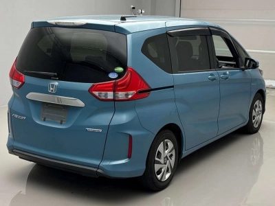 HONDA FREED + HYBRID