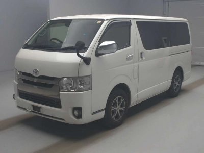 TOYOTA REGIUS VAN