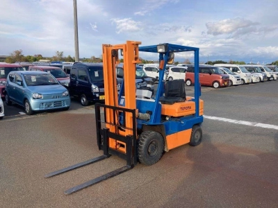 TOYOTA  FORKLIFT 
