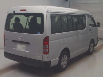 TOYOTA HIACE WAGON