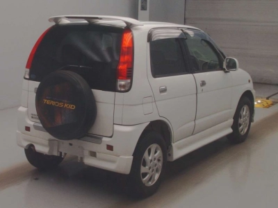 DAIHATSU TERIOS KID