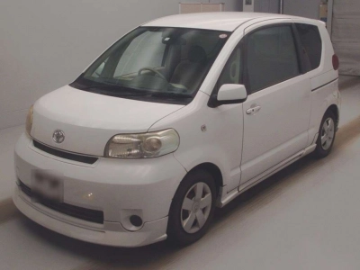 TOYOTA PORTE