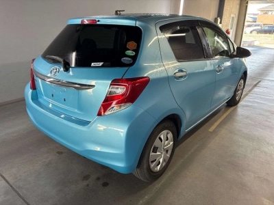 TOYOTA VITZ