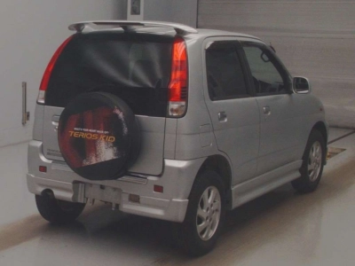 DAIHATSU TERIOS KID