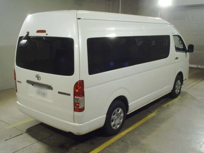 TOYOTA HIACE WAGON