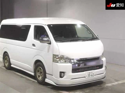 TOYOTA HIACE WAGON