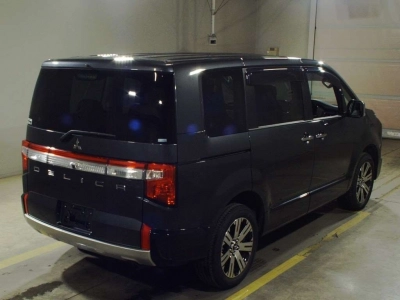 MITSUBISHI DELICA D:5