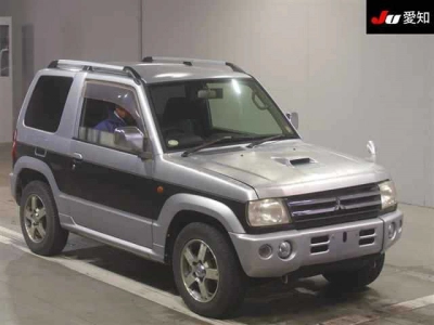 MITSUBISHI PAJERO MINI