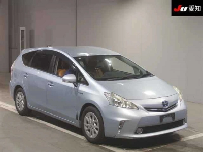 TOYOTA PRIUS ALPHA