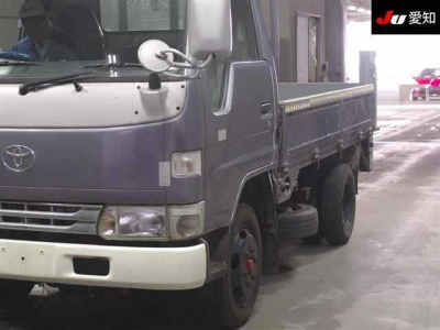 TOYOTA DYNA TRUCK