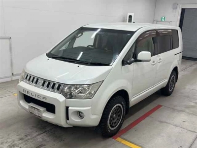 MITSUBISHI DELICA D:5