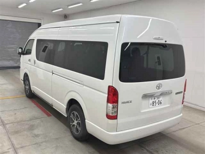 TOYOTA HIACE WAGON