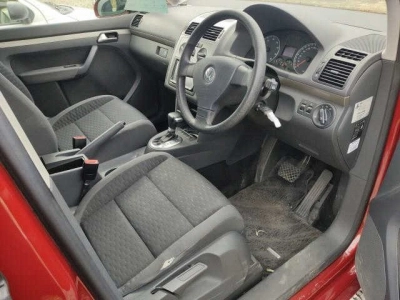 VOLKSWAGEN GOLF TOURAN