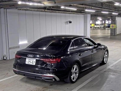 AUDI A4 AVANTE
