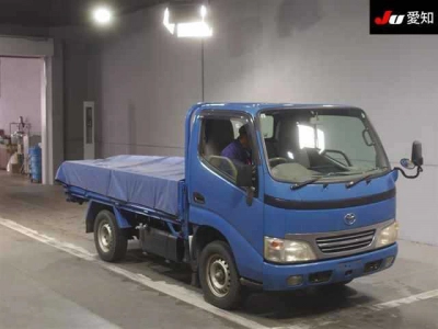TOYOTA DYNA TRUCK