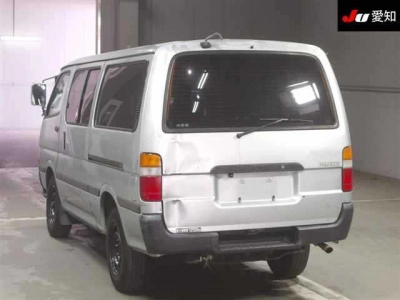 TOYOTA HIACE VAN