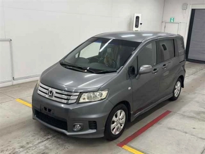 HONDA FREED SPIKE