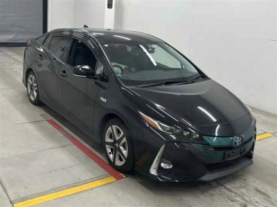 TOYOTA PRIUS PHV