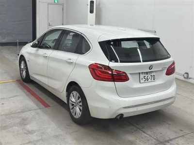 BMW 2 SERIES
