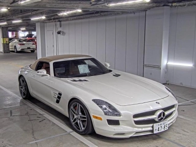 MERCEDES BENZ AMG SLS