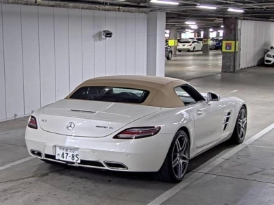 MERCEDES BENZ AMG SLS