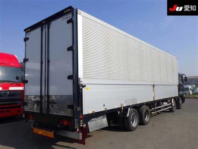 MITSUBISHI FUSO SUPER GREAT