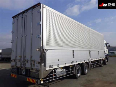 MITSUBISHI FUSO SUPER GREAT