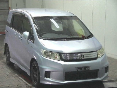 HONDA FREED SPIKE
