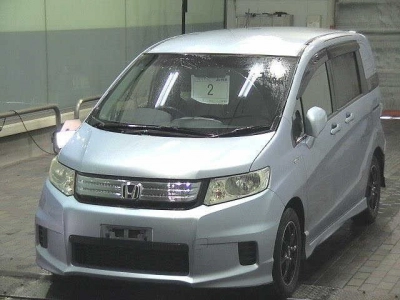 HONDA FREED SPIKE