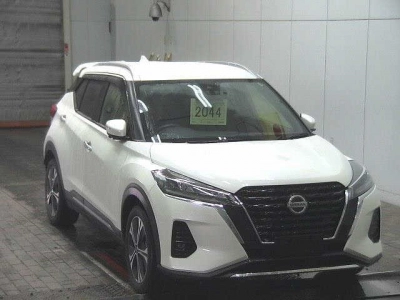 NISSAN KICKS