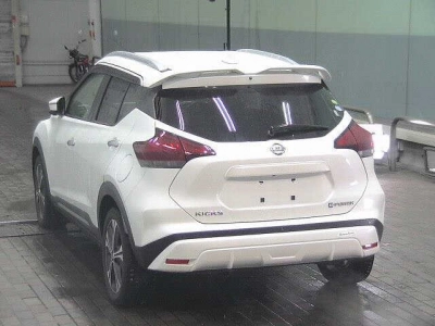 NISSAN KICKS
