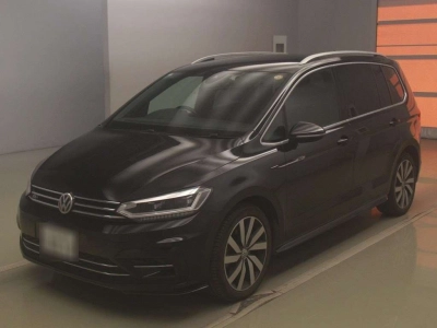 VOLKSWAGEN GOLF TOURAN