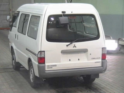 MITSUBISHI DELICA VAN