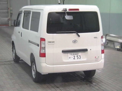 TOYOTA TOWN ACE VAN